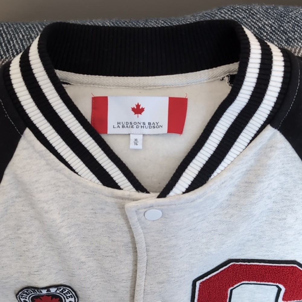Hudson's Bay, Strong And Free Team Canada Womens White /Black Jacket.XL - Picture 3 of 16